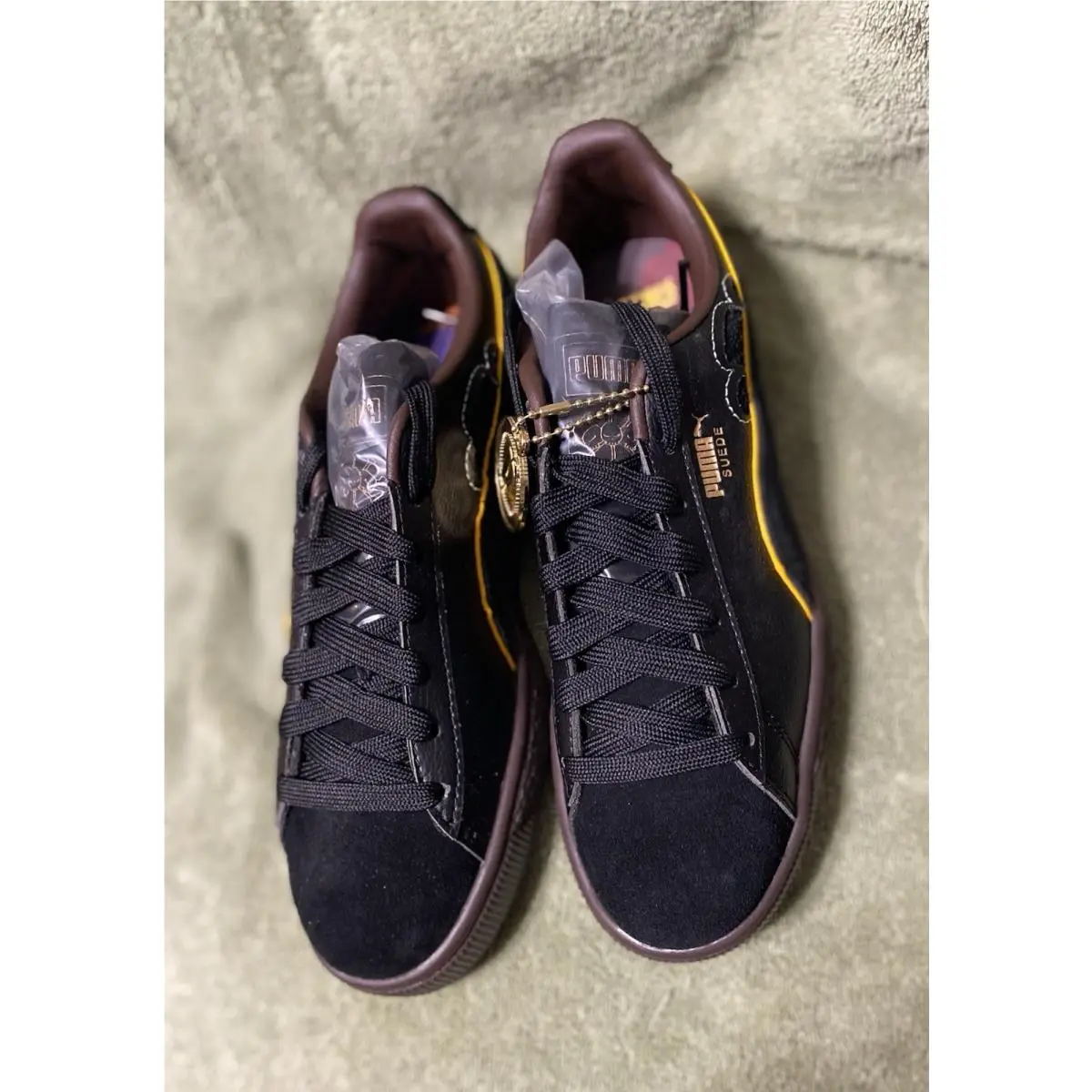 Size 6 Junior Puma Suede Piece
