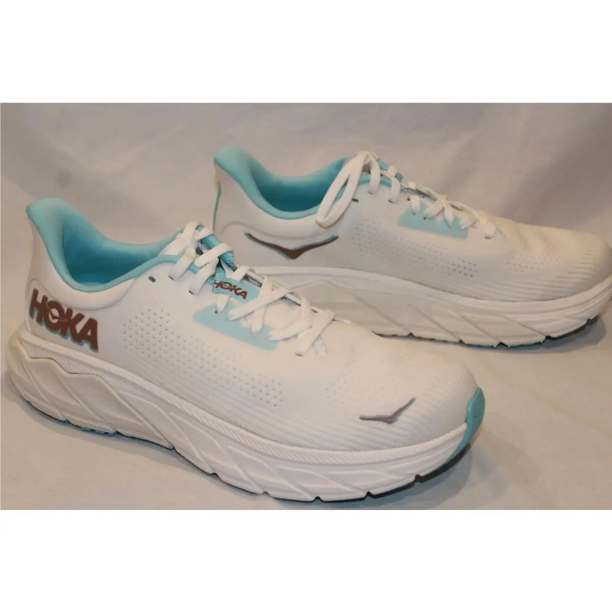 Hoka shoes - White 4