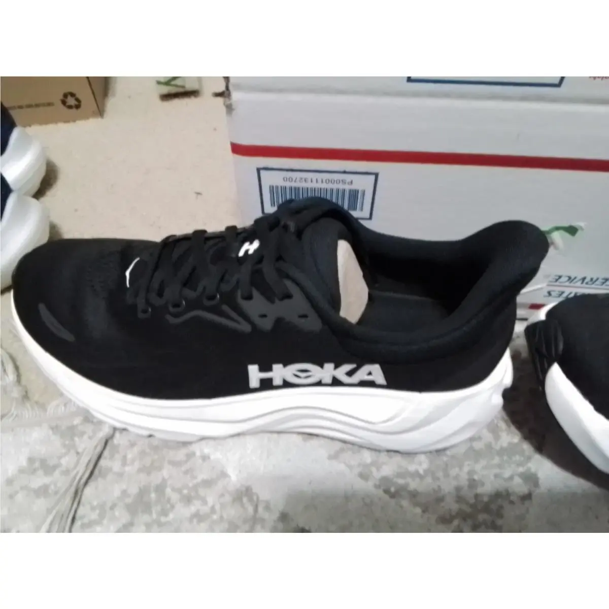 Hoka shoes - Hoka One One HOKA Arahi 8 - 1168691-BWHT - Black 5
