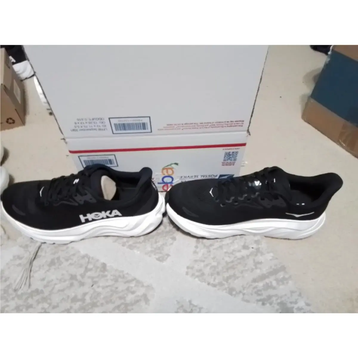 Hoka shoes - Hoka One One HOKA Arahi 8 - 1168691-BWHT - Black 3