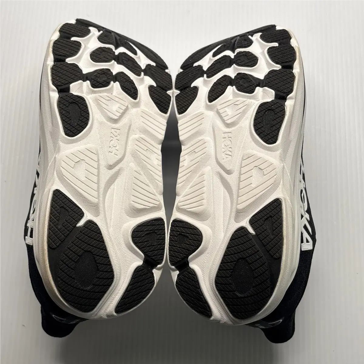 Hoka shoes - Hoka One One Clifton 10 - 1162032-BWHT - Black (UPC: 0197634753256) 10