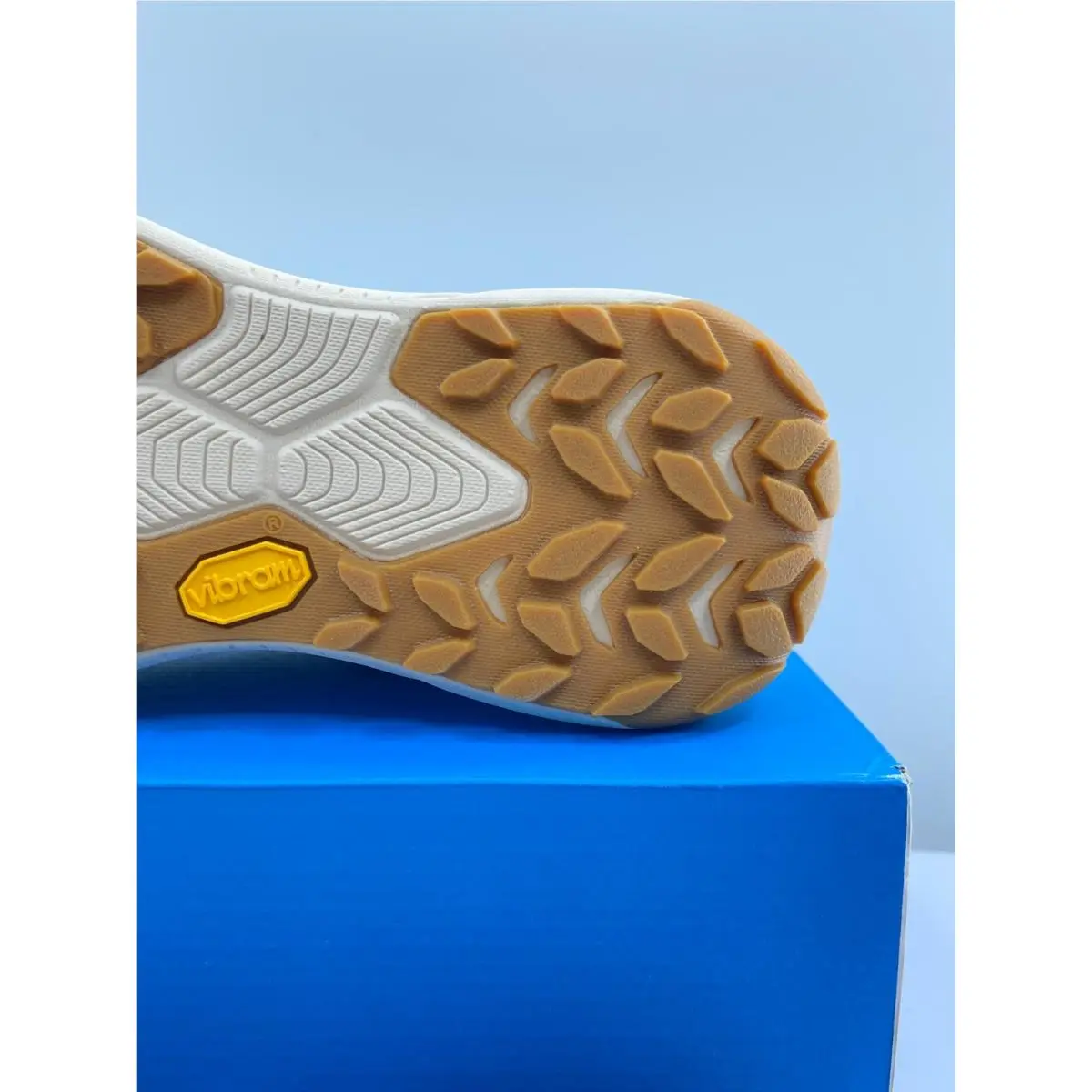 Hoka shoes - Dune/Eggnog 9