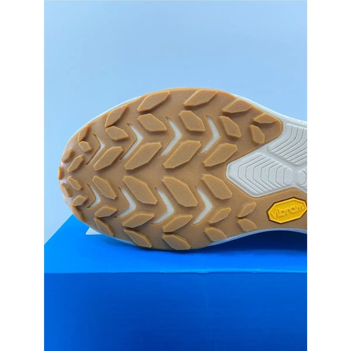 Hoka shoes - Dune/Eggnog 10