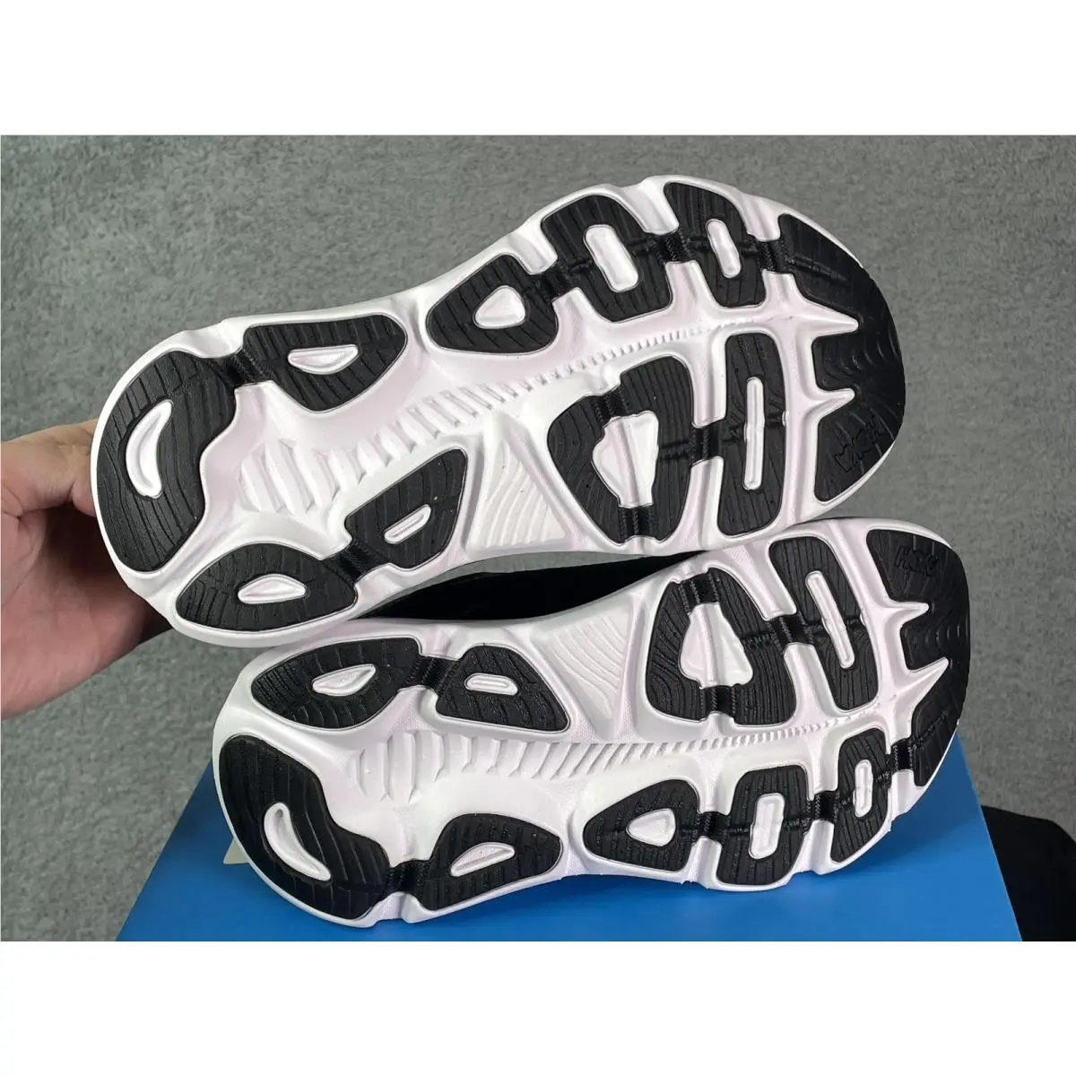 Hoka shoes - Hoka One One Gaviota 5 - 1134235 BWHT - Black 8