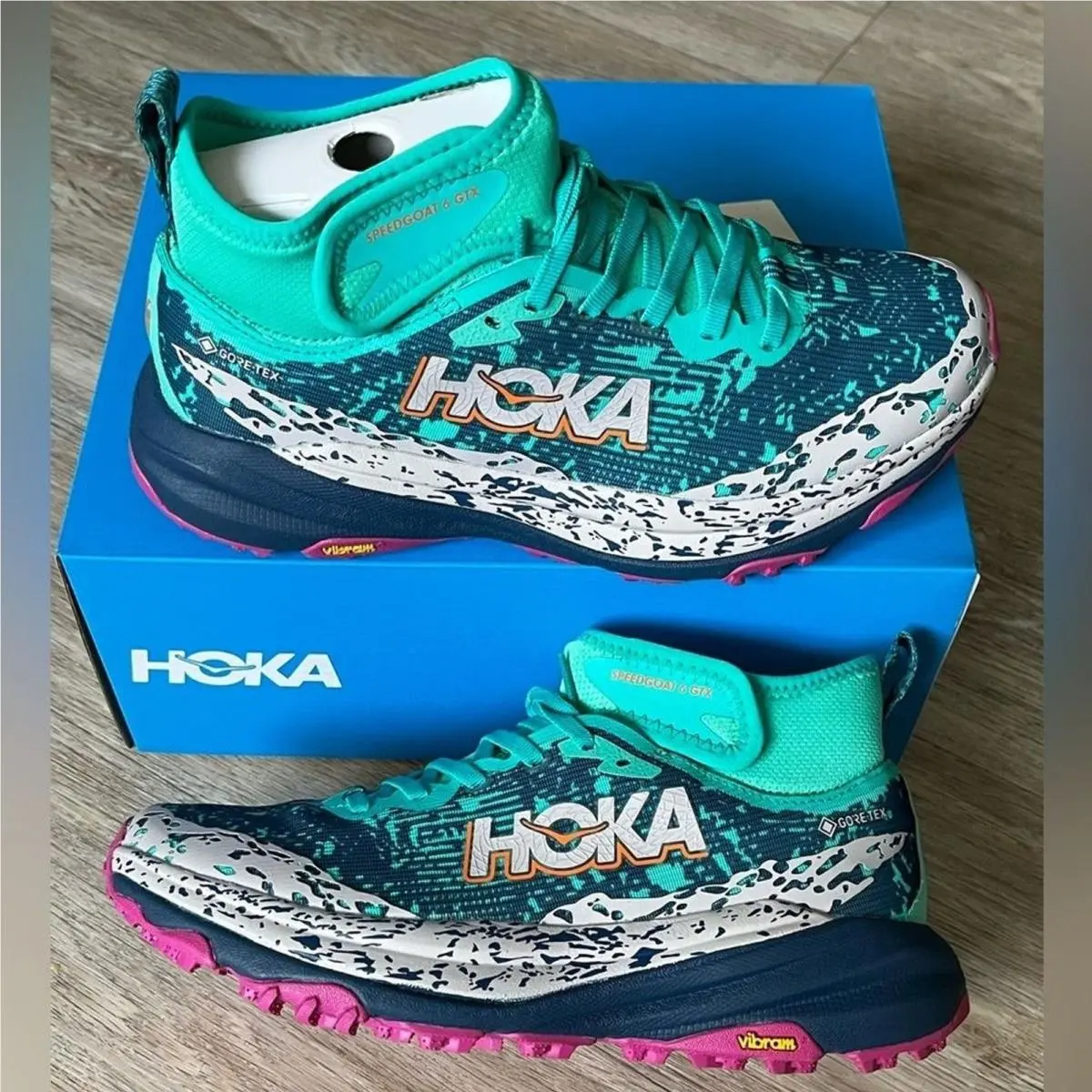 Hoka Women`s Speedgoat 6 Mid Gtx Shoes Waterproof Megagrip Hiking Trail Size 7