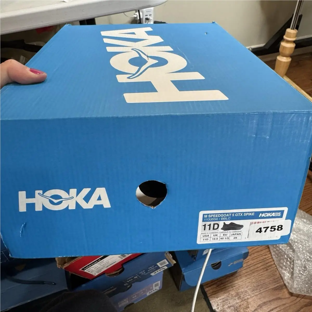 Hoka shoes - Hoka One One Speedgoat 5 - Black / Black 9