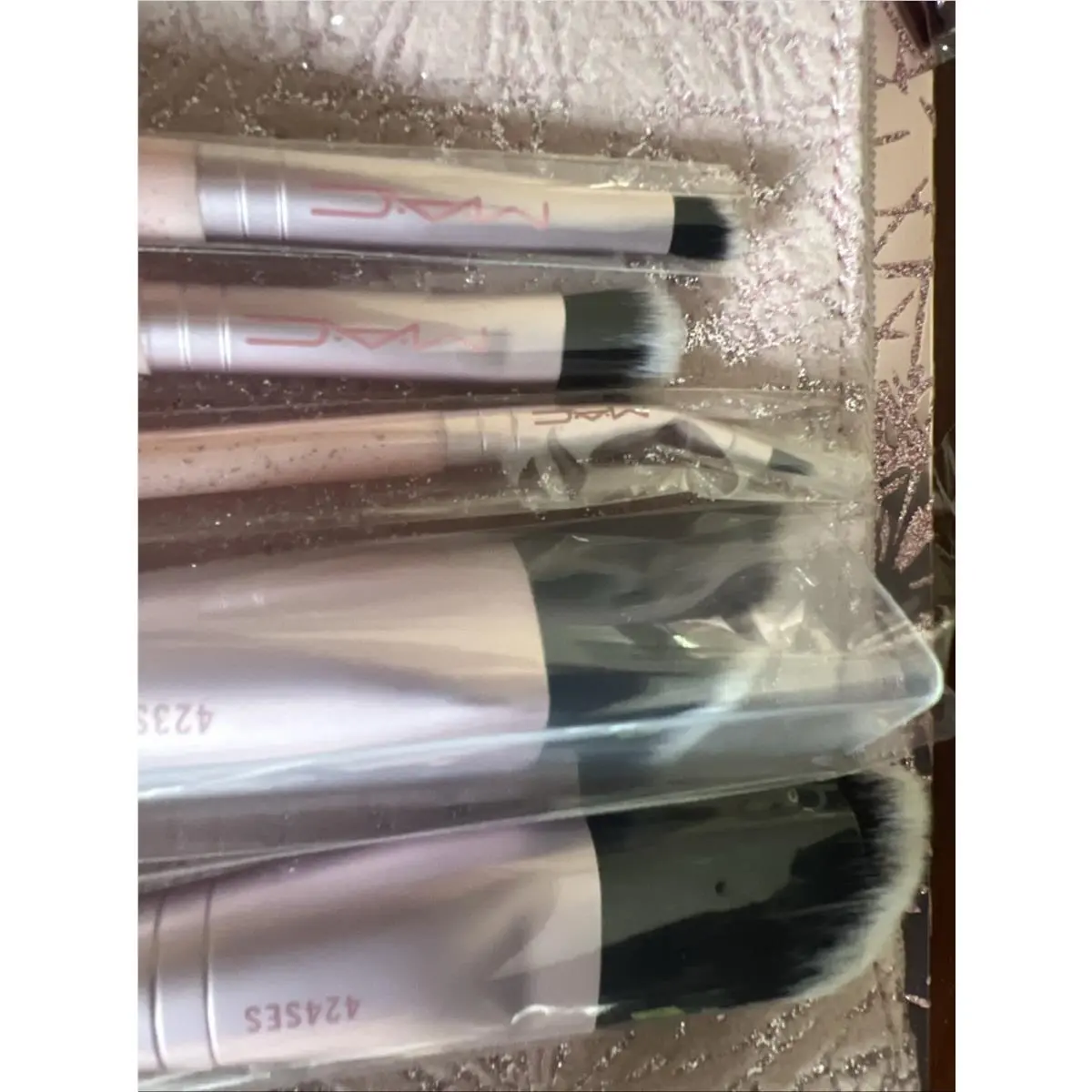 M·a·c Cosmetics Sparkle Travel Size Brush Kit with Bag 5 Brushes