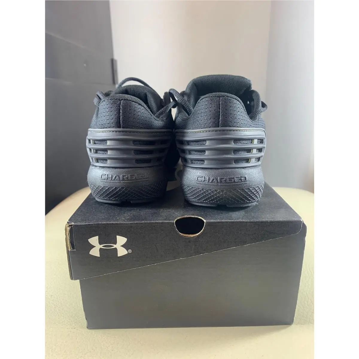 Under Armour shoes - Under Armour Charged Rogue - Charged Rogue - 3021225 - Black 1