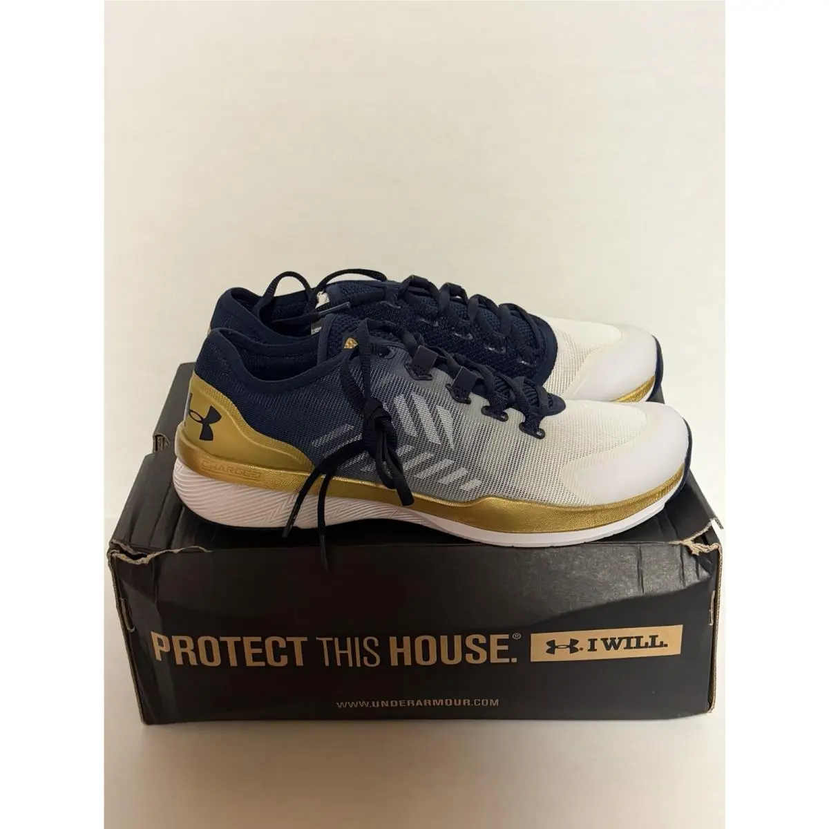 Women`s Notre Dame Under Armour Charged Push TR Seg 1301292- 404 Navy/white