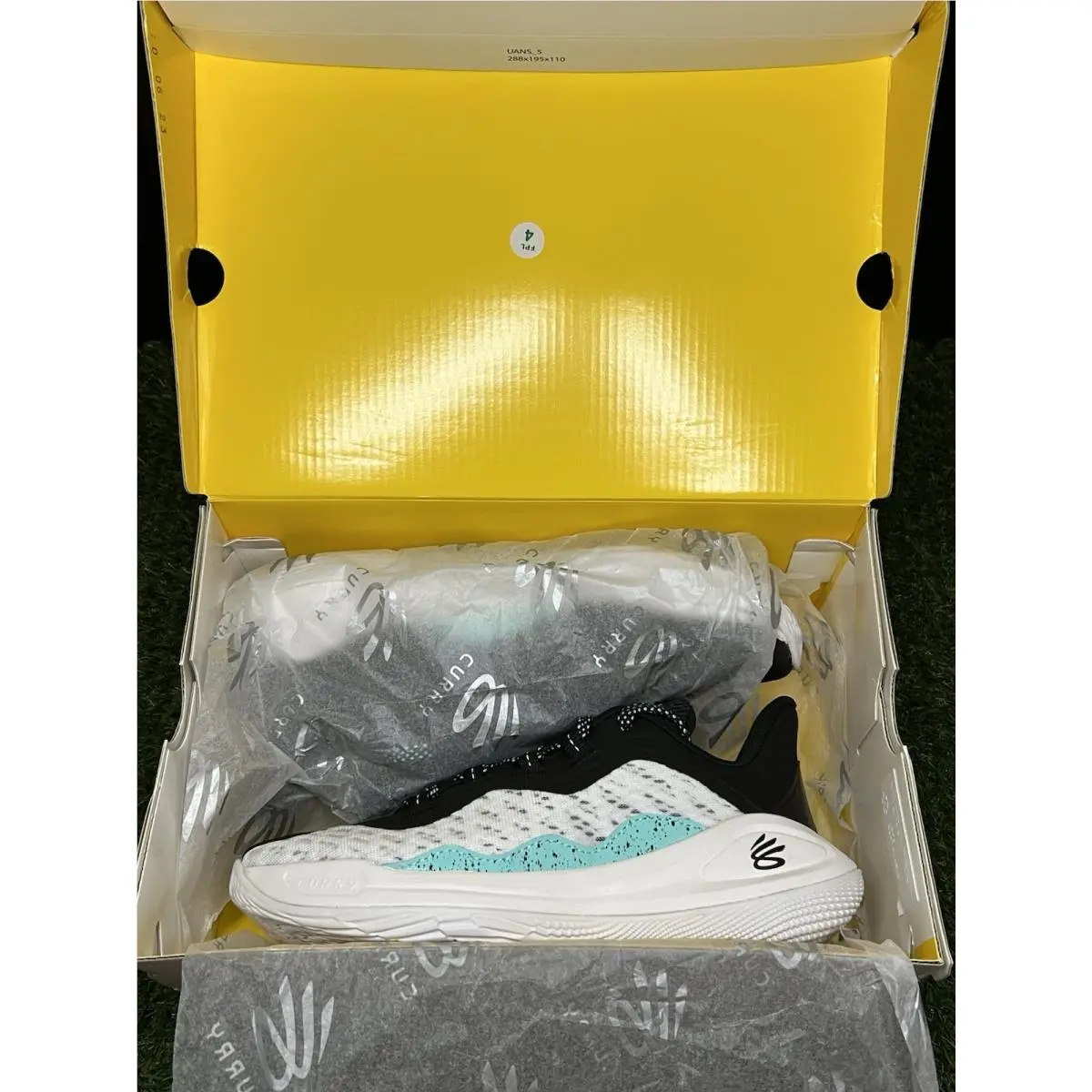 Under Armour shoes - WHT/BLK BLANC/NOIR 6