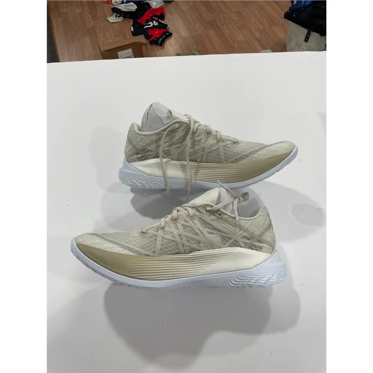 Under Armour shoes - Under Armour Veloce - Veloce - White 2