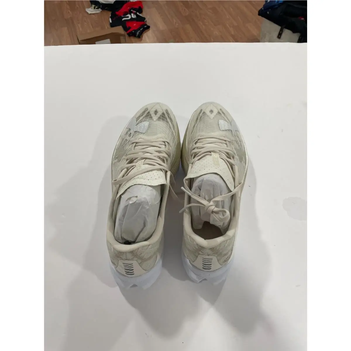 Under Armour shoes - Under Armour Veloce - Veloce - White 4