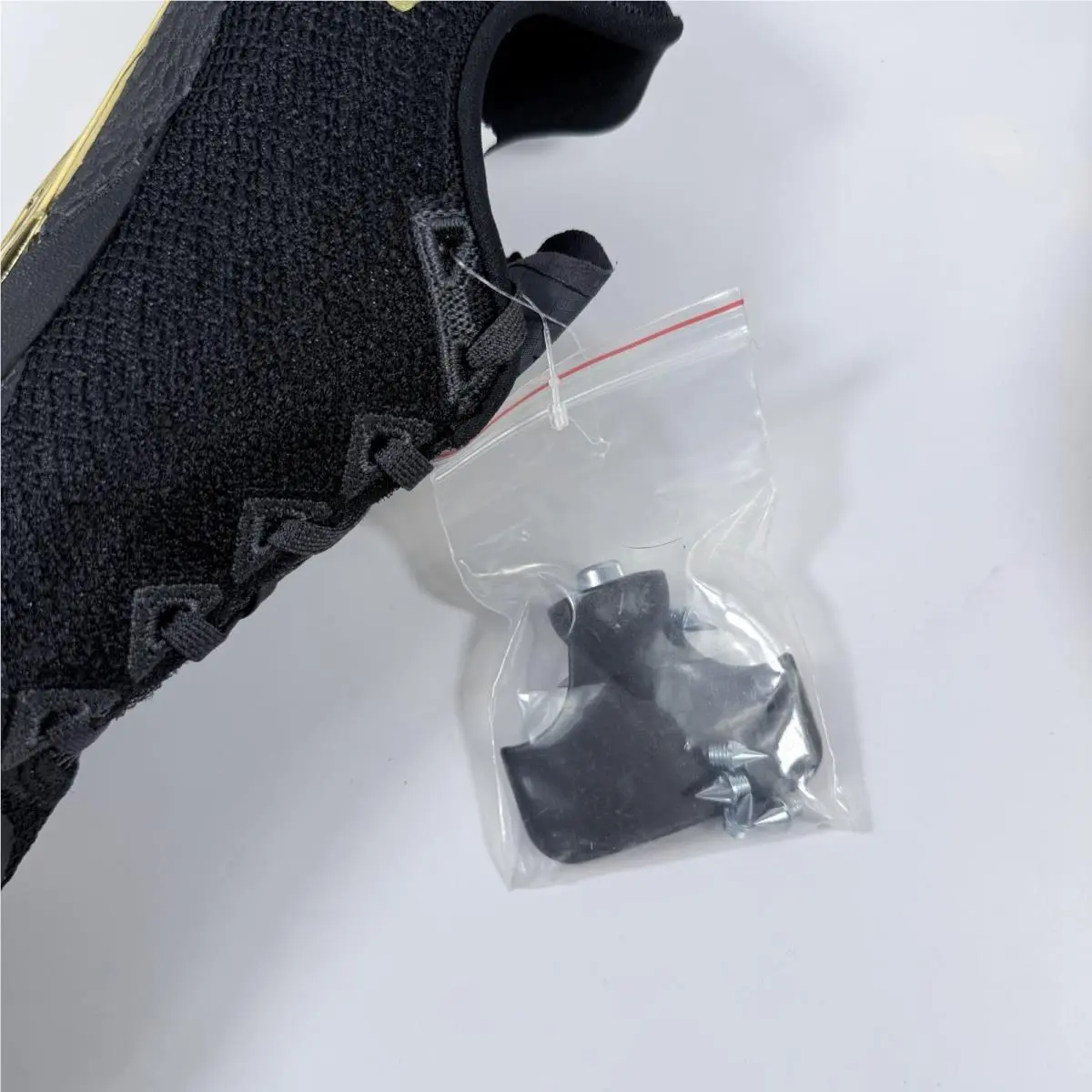 Under Armour shoes - Under Armour HOVR Smokerider - HOVR Smokerider - 3021831-004 - Black/Victory Gold (UPC: 193445243542) 10