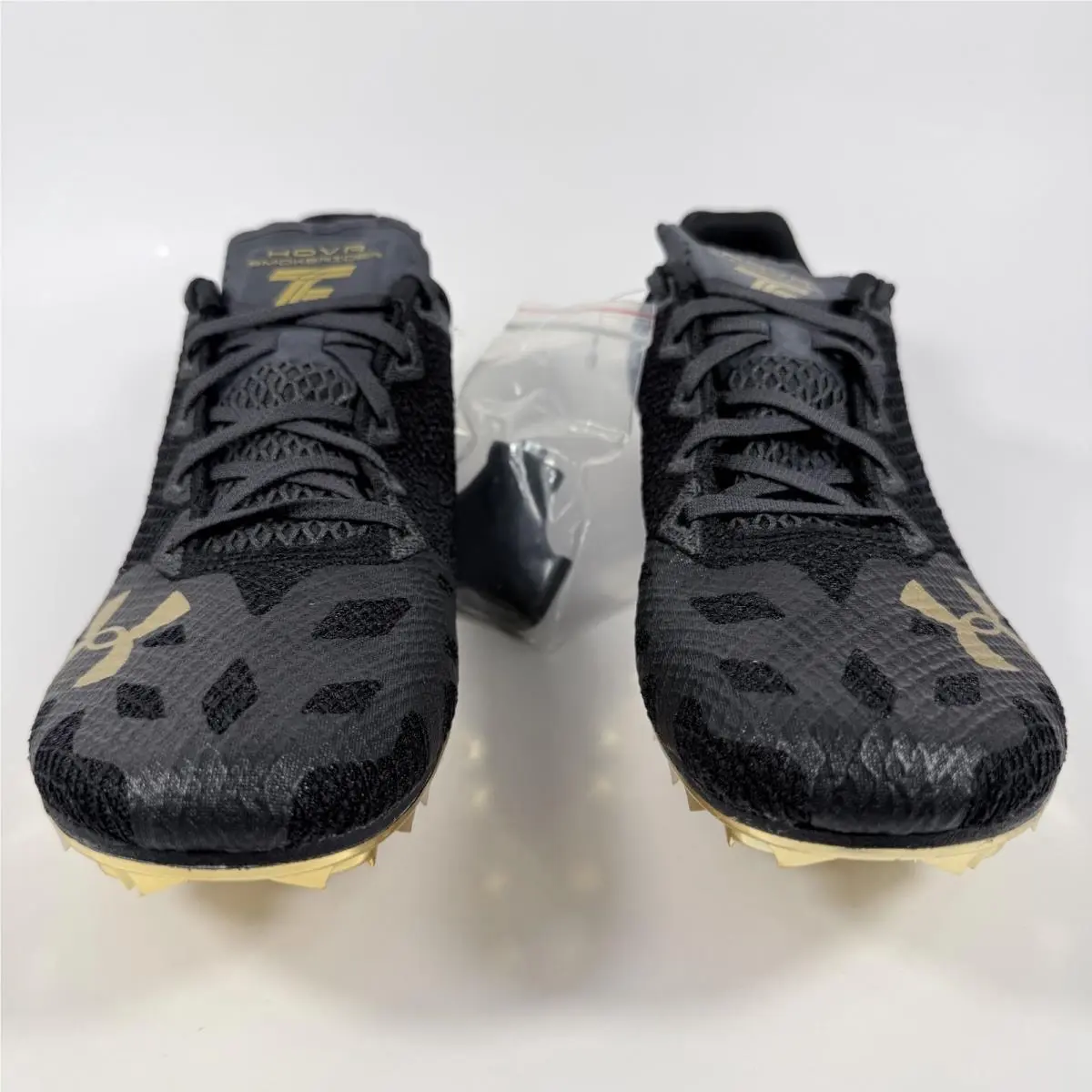 Under Armour shoes - Under Armour HOVR Smokerider - HOVR Smokerider - 3021831-004 - Black/Victory Gold (UPC: 193445243542) 2