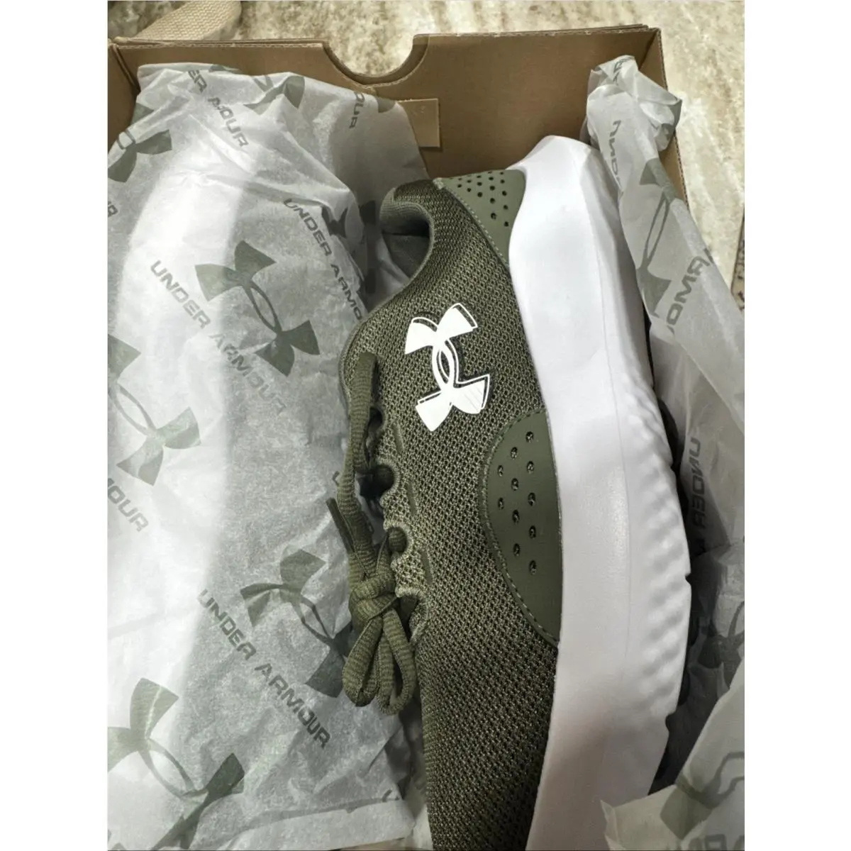 Under Armour shoes - Under Armour Surge - Surge - 3028249 - Green 1