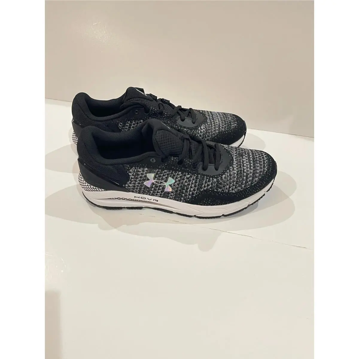 Under Armour Women`s Hovr Intake 6 Running Shoe Size 11