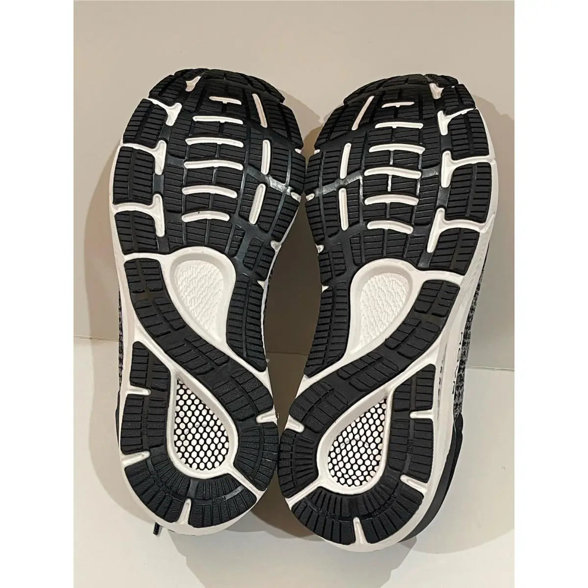 Under Armour shoes - Black 4