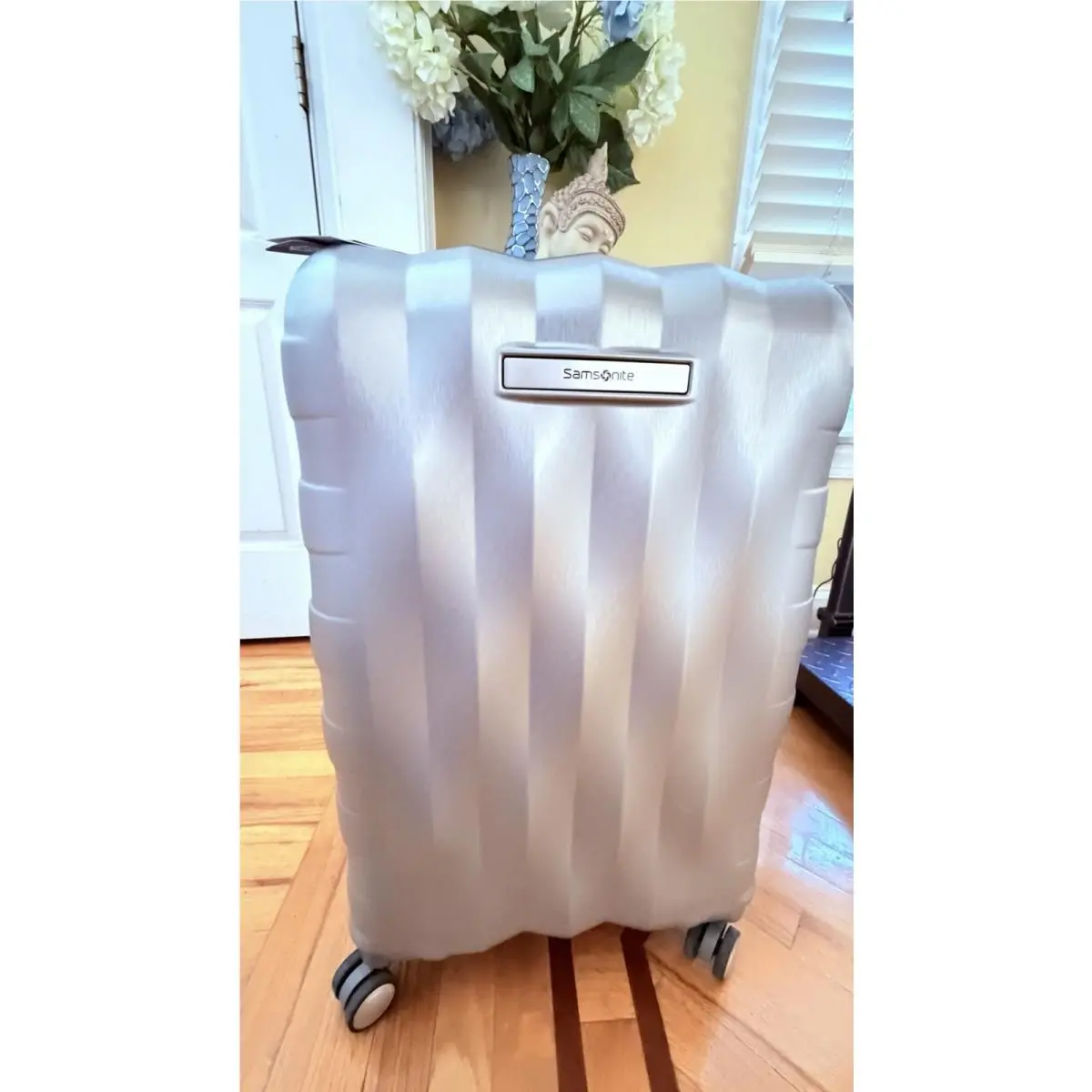 Samsonite Ziplite 6 Hardside Medium Travel Spinner Luggage Silver Lightweight 24