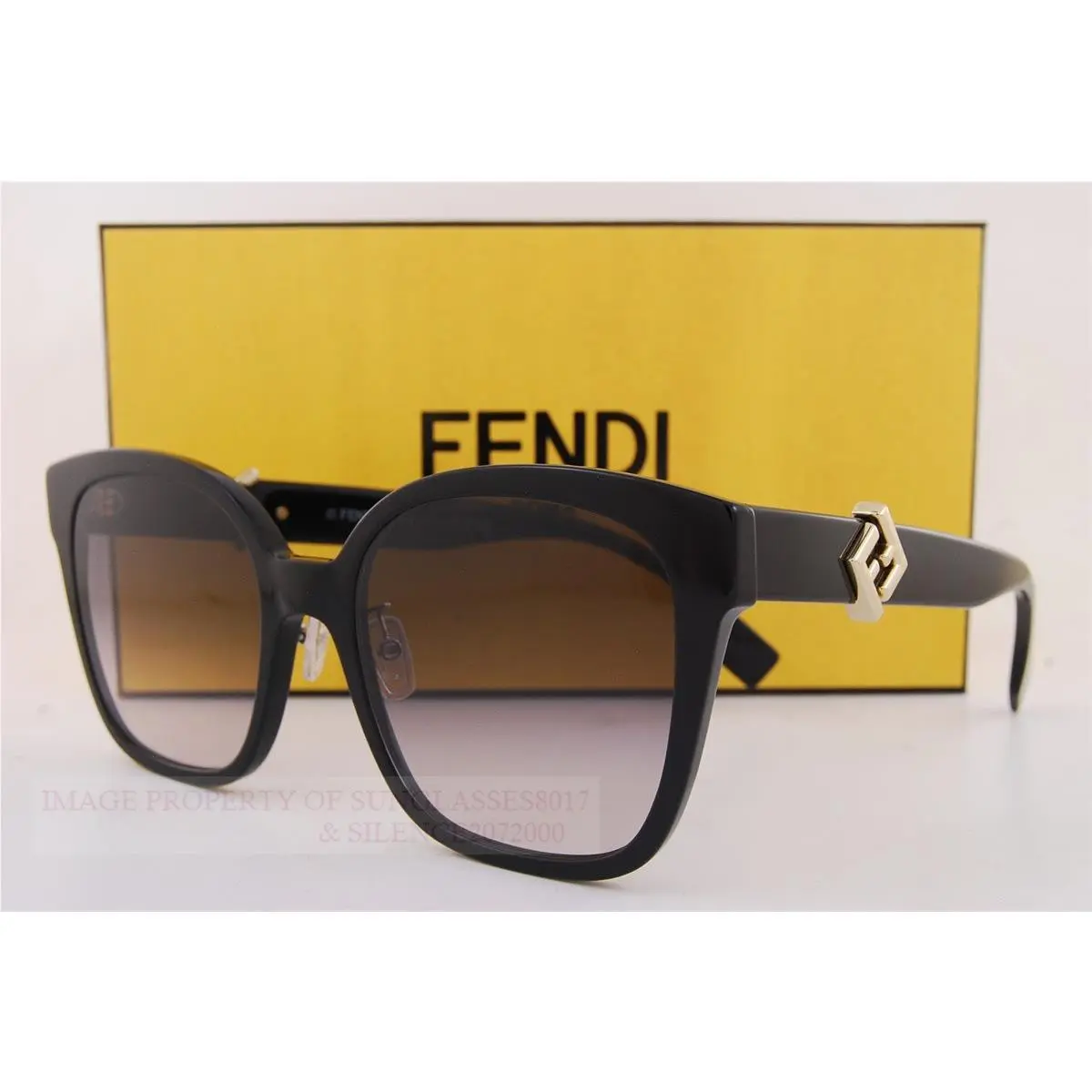 Fendi Sunglasses FE 40186F 01B Black/grey