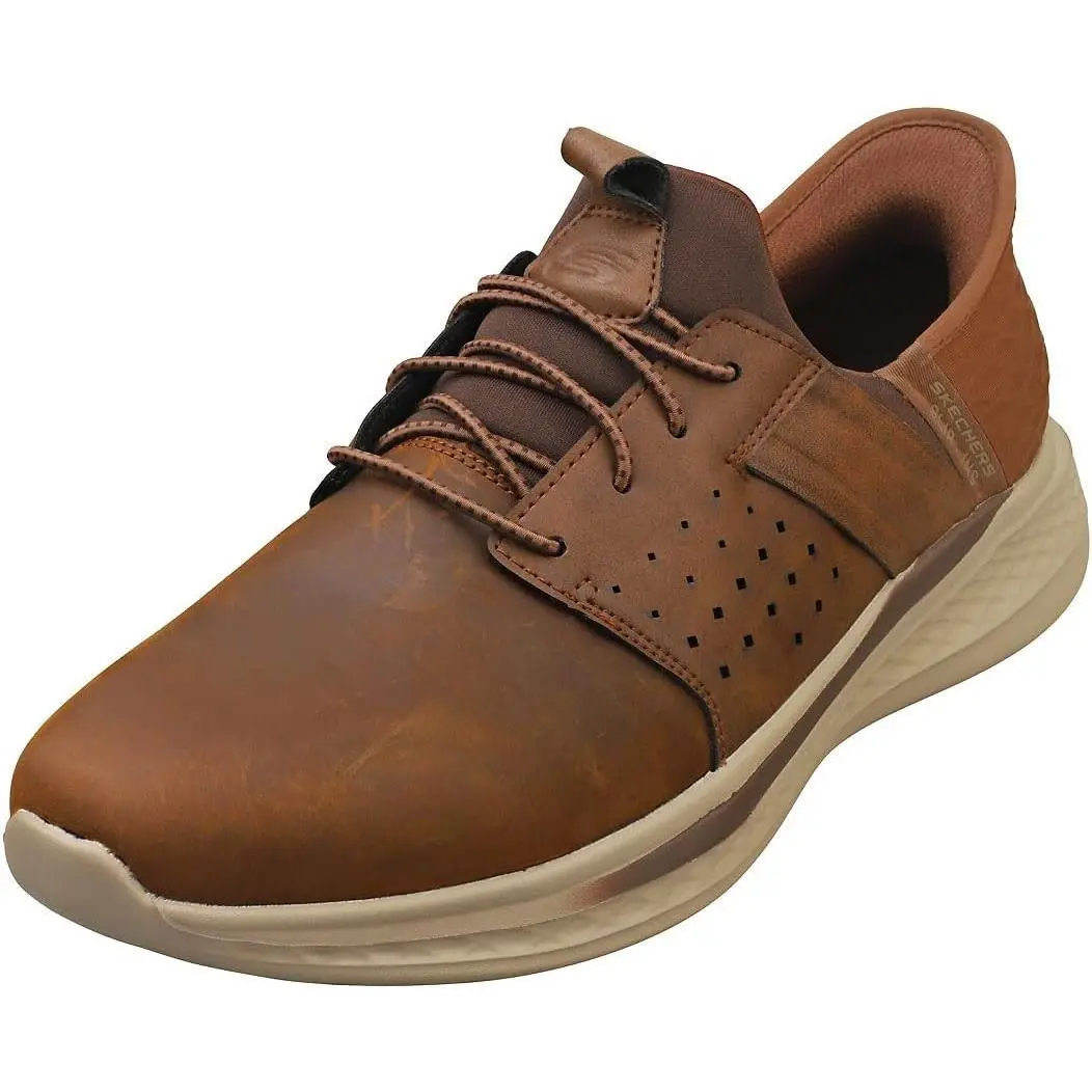 Skechers Men`s Streetwear Slade - Zachary Round Toe Bungee Lace Slip-ins