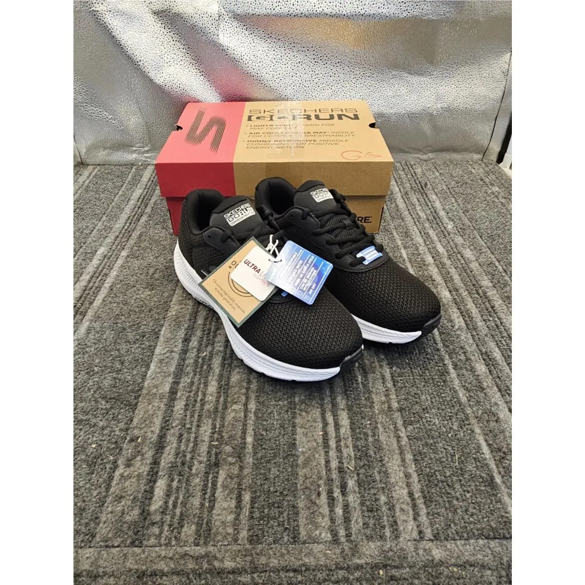 Skechers Performance Gorun Consistent 2.0 Running Shoes - Black/white - Size 8