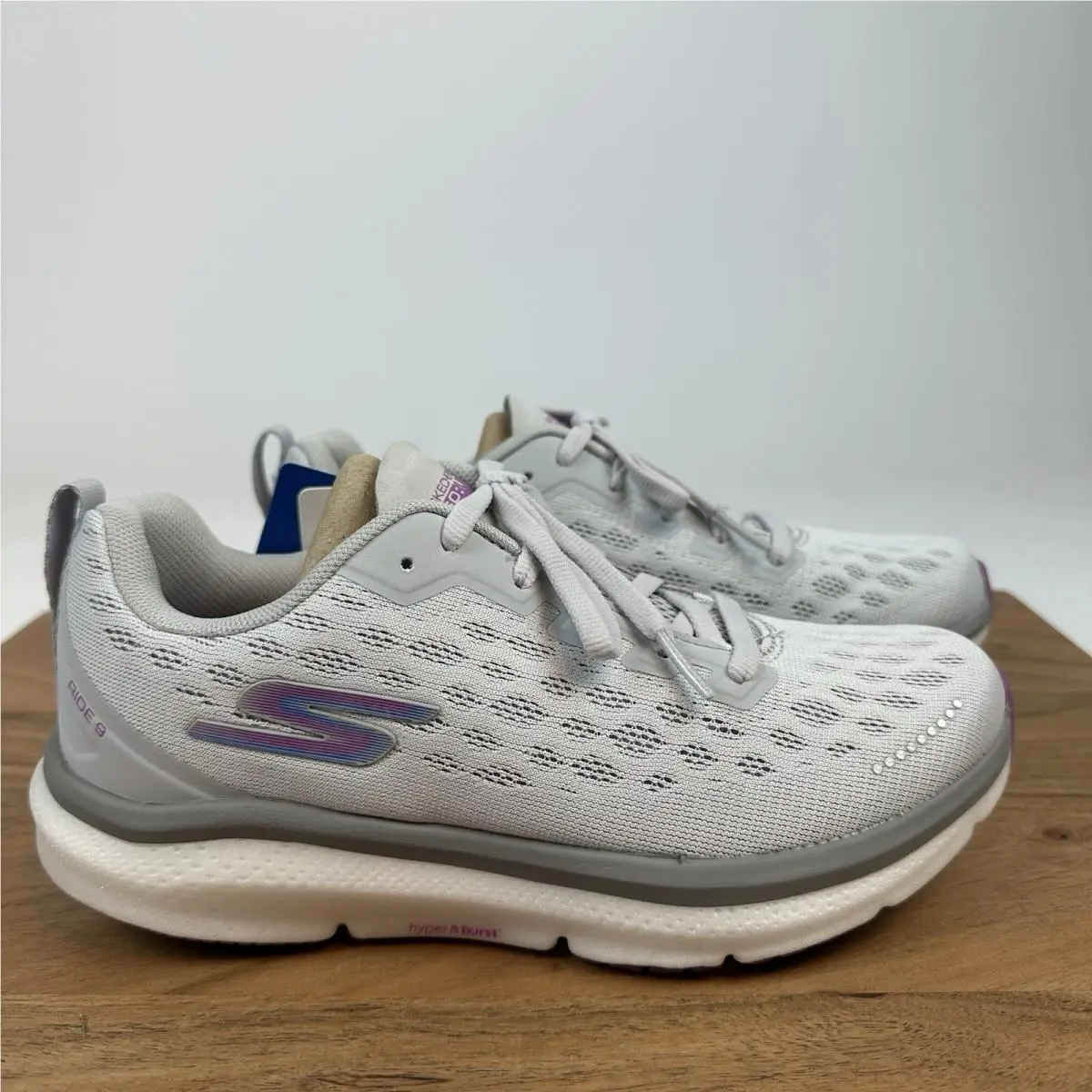 Womens Skechers Go Run Ride 9 Gray Athletic Sneakers Shoes Size 5 M