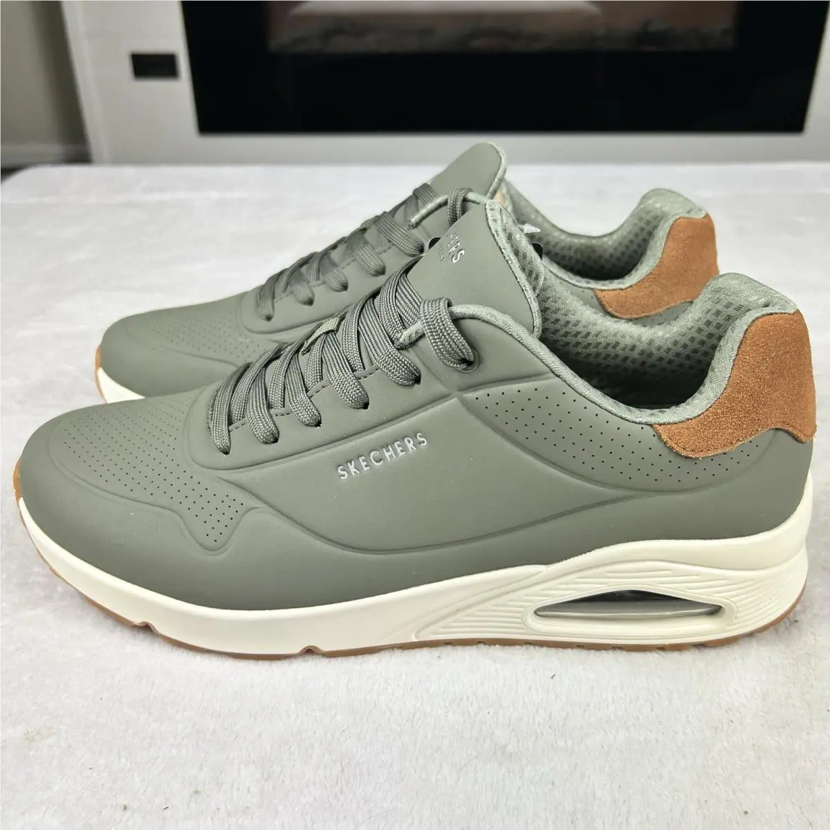 Skechers shoes - Street - Street - natural (UPC: 0197976464599) 1