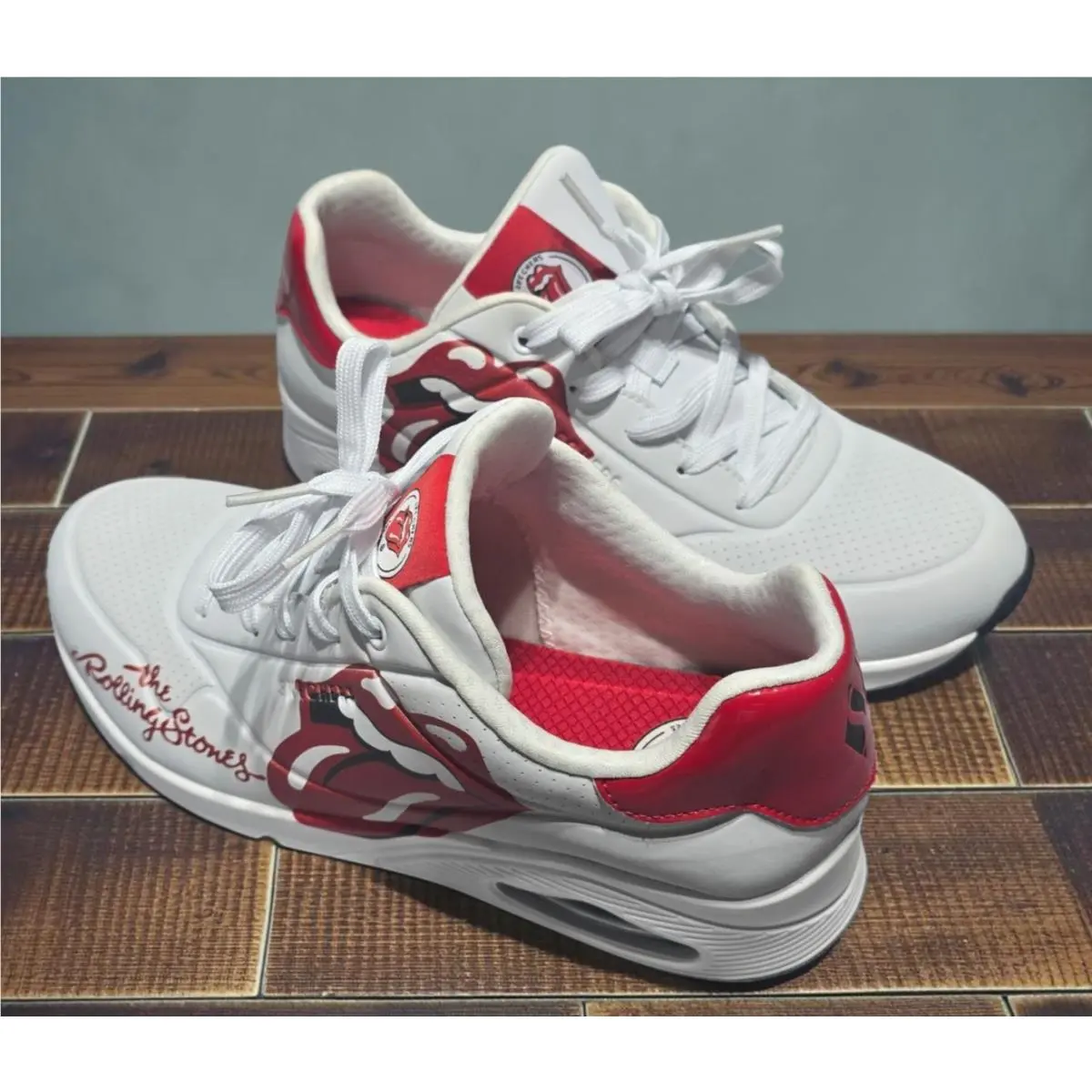 Skechers The Rolling Stones Women’s Size 11 Uno Logo Sneaker White Red Tongue