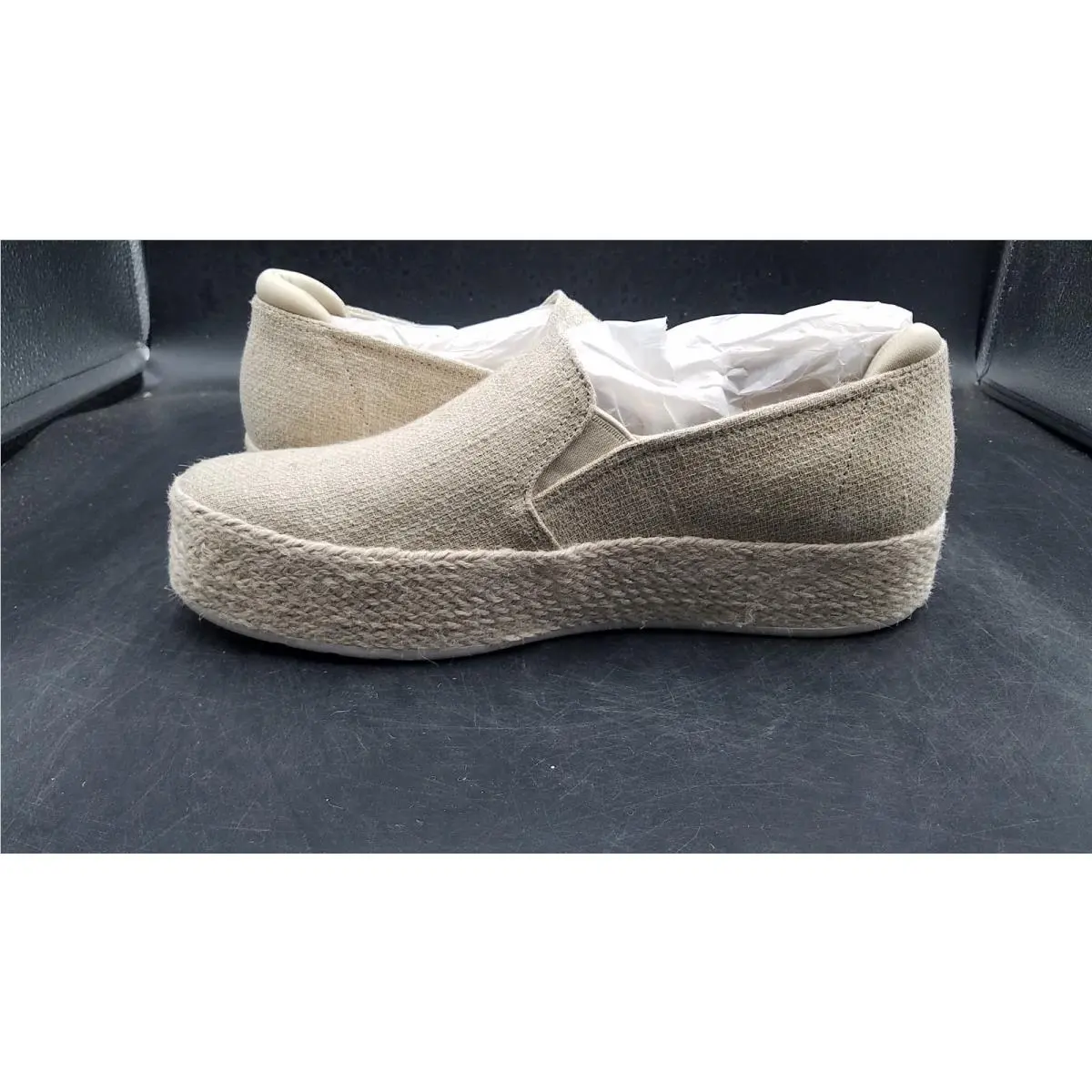 Skechers shoes - Beige (UPC: 197627469379) 0
