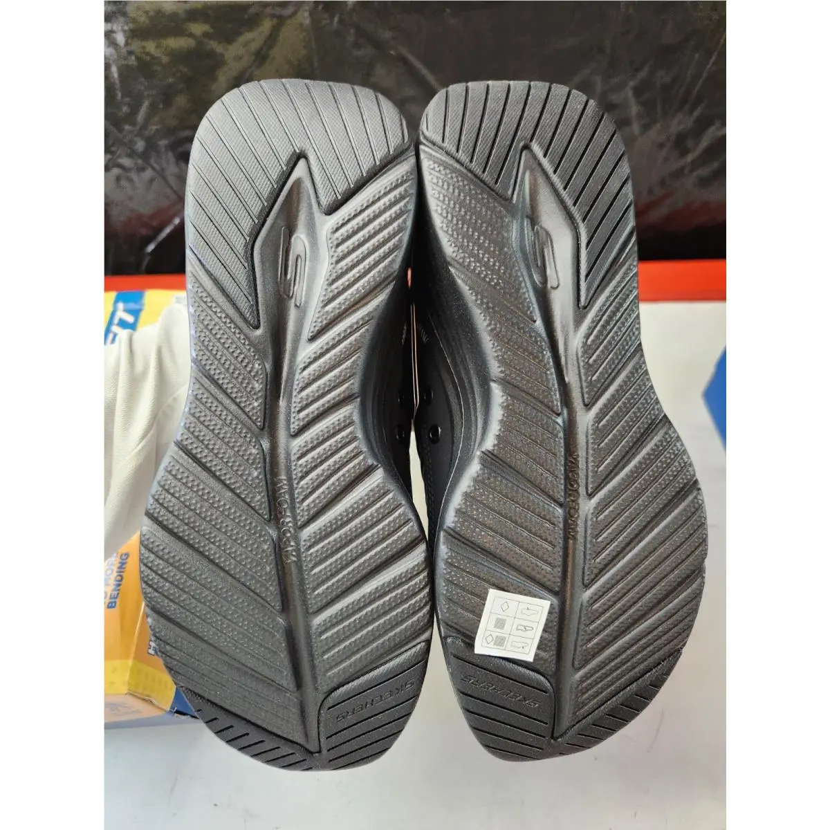 Skechers shoes - Black 4