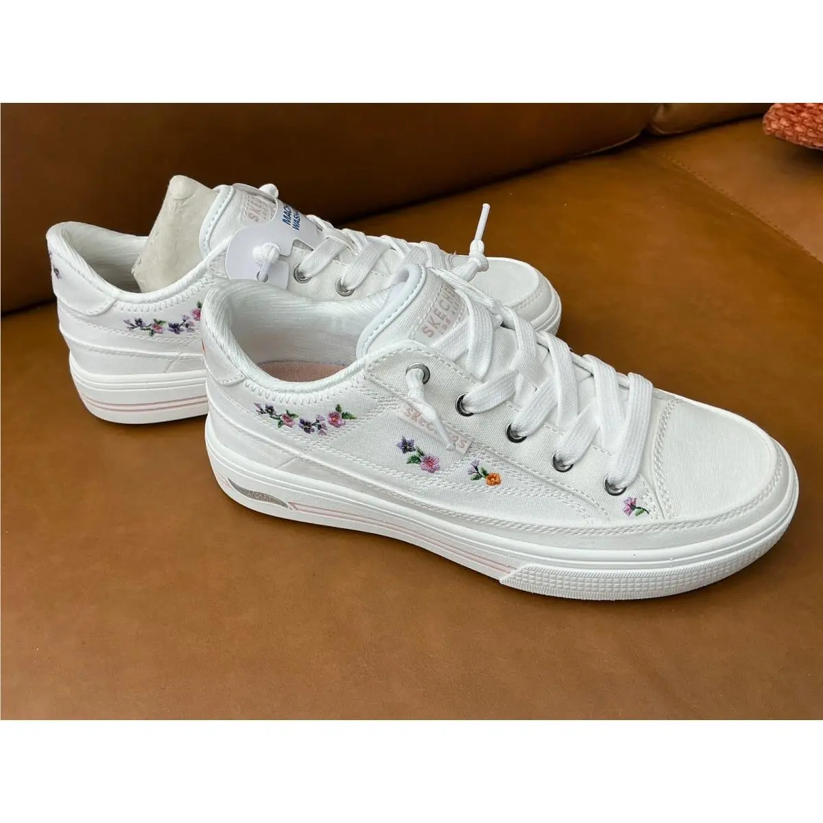Skechers Arch Fit Arcade Subtle Bouquet Women 6 White Floral Sneakers 190213