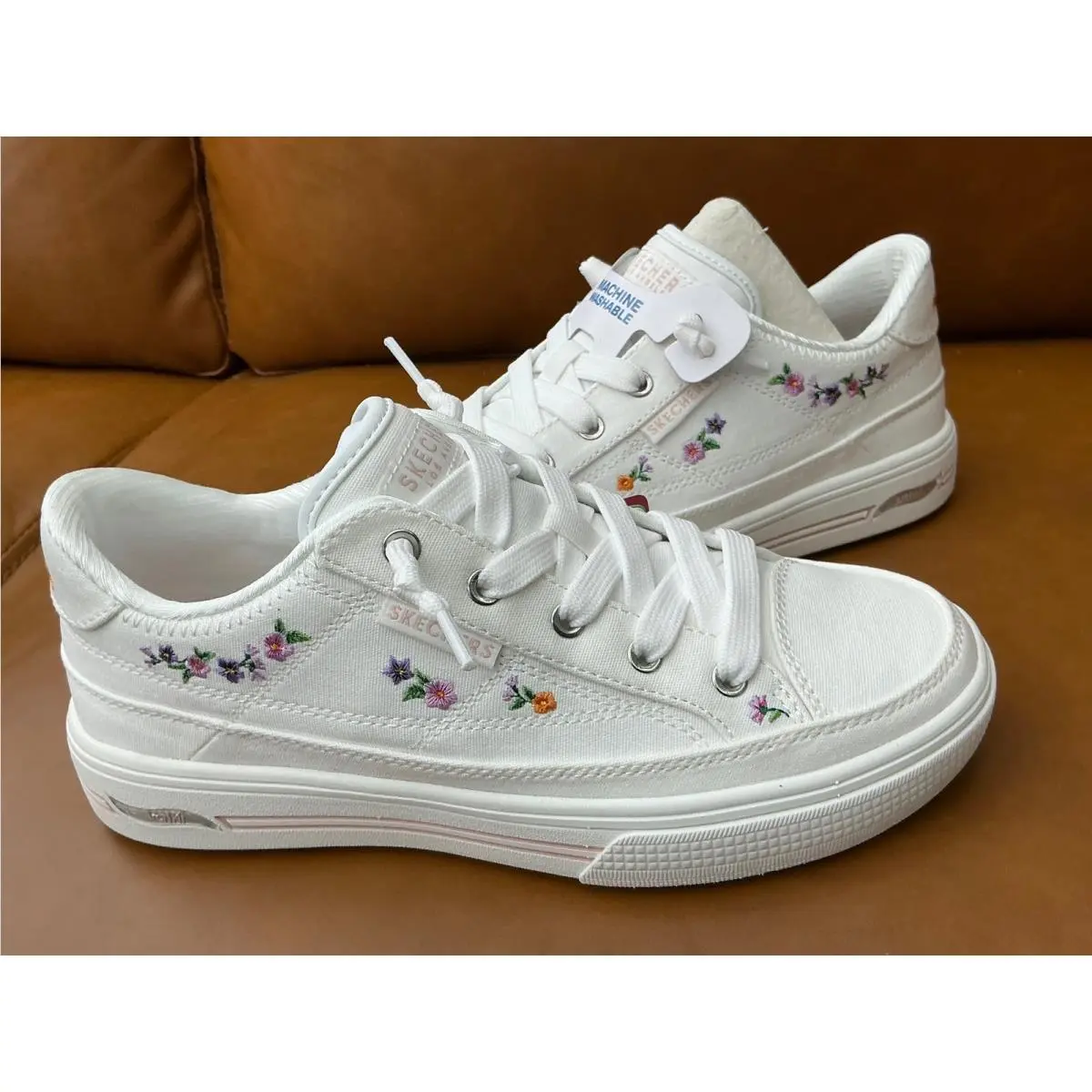 Skechers shoes - Arch Fit Arcade Subtle Bouquet - White 3