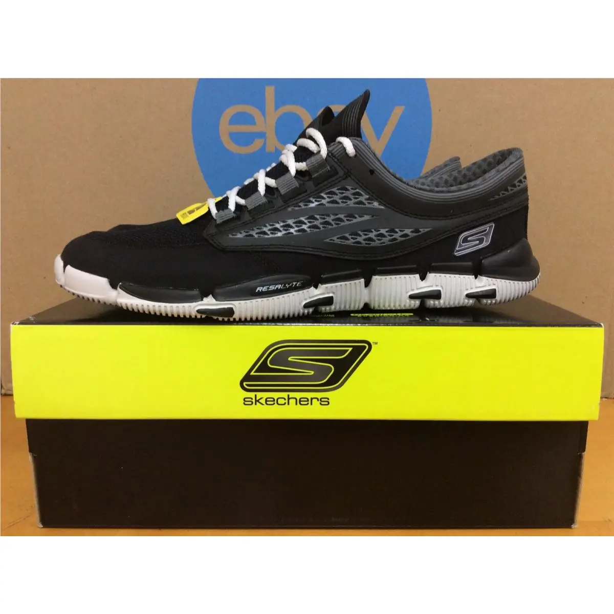 Skechers Vintage Rare Go Bionic Mens Running Shoes 6.5 Black Silver E8