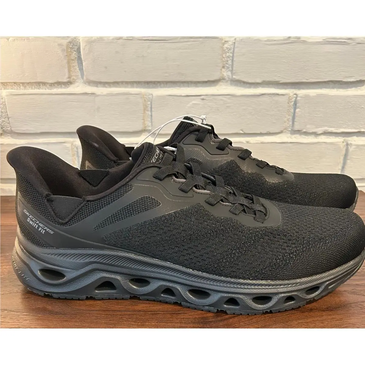 Skechers Hands Free Slip-ins Glide-step Swift Fit Mens Black Sneaker Size 13