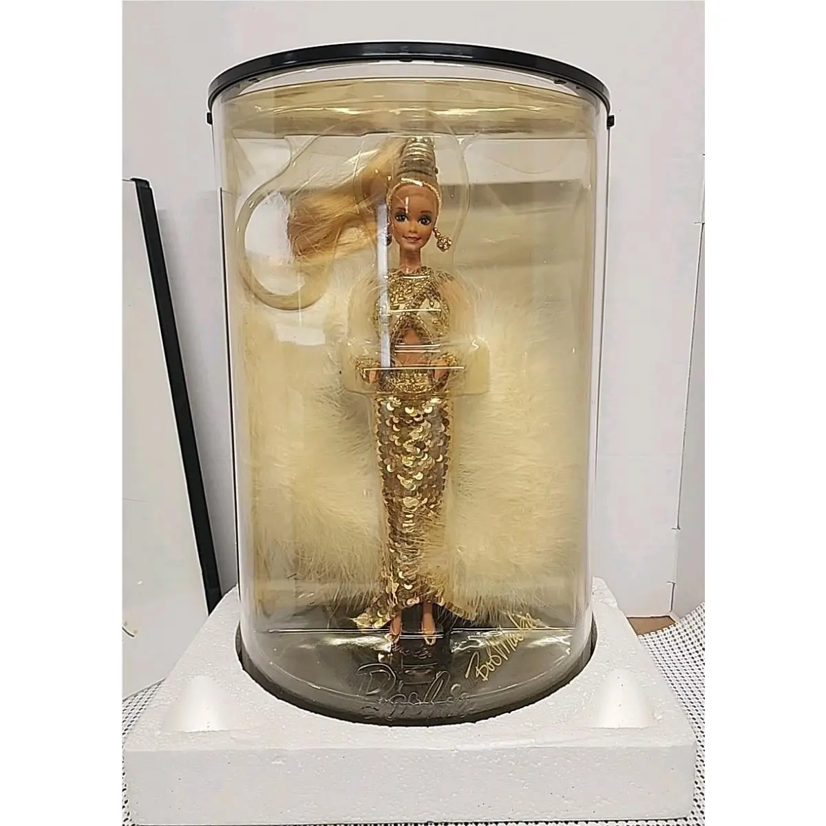 Bob Mackie Gold Barbie 1990 Nrfb All Complete Including Box
