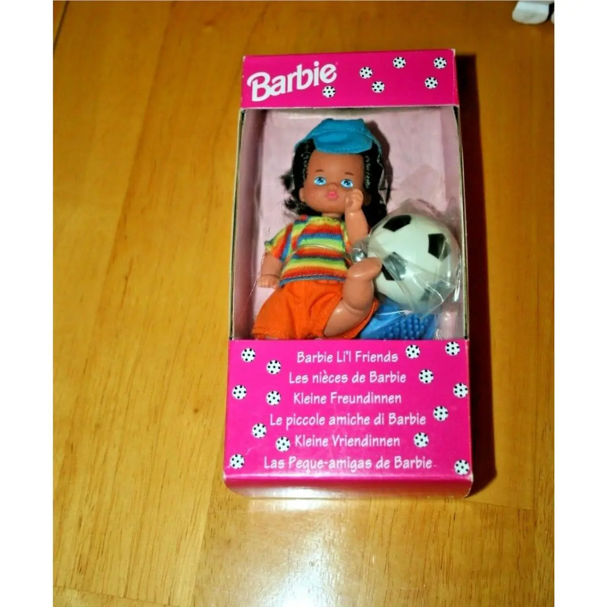 1993 Rare Barbie Li`l Friends Foreign Issue Soccer Doll