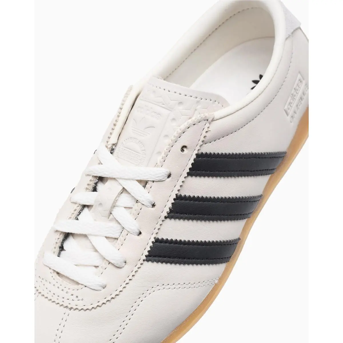 Adidas shoes - Cwhite/Cblack/Gum3 12