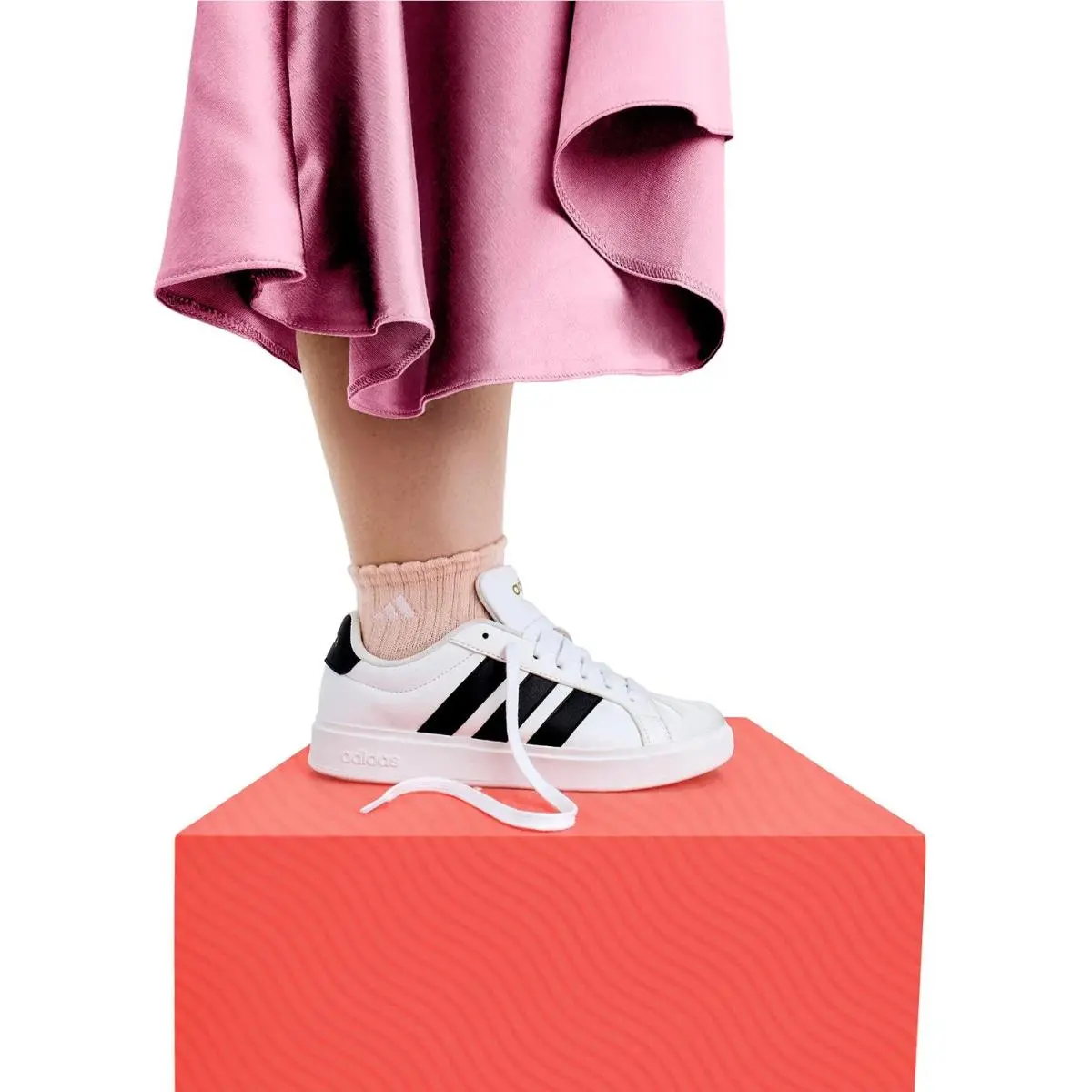 Adidas shoes - White/Black 0