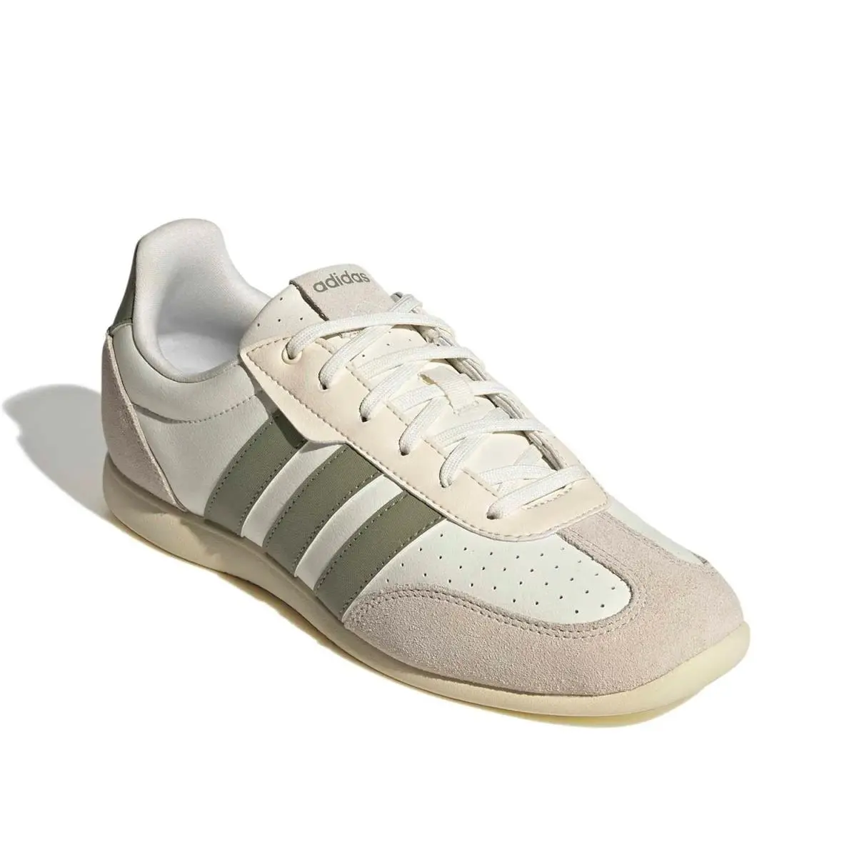 Woman`s Fashion Sneakers Adidas Barreda Lo Sneaker