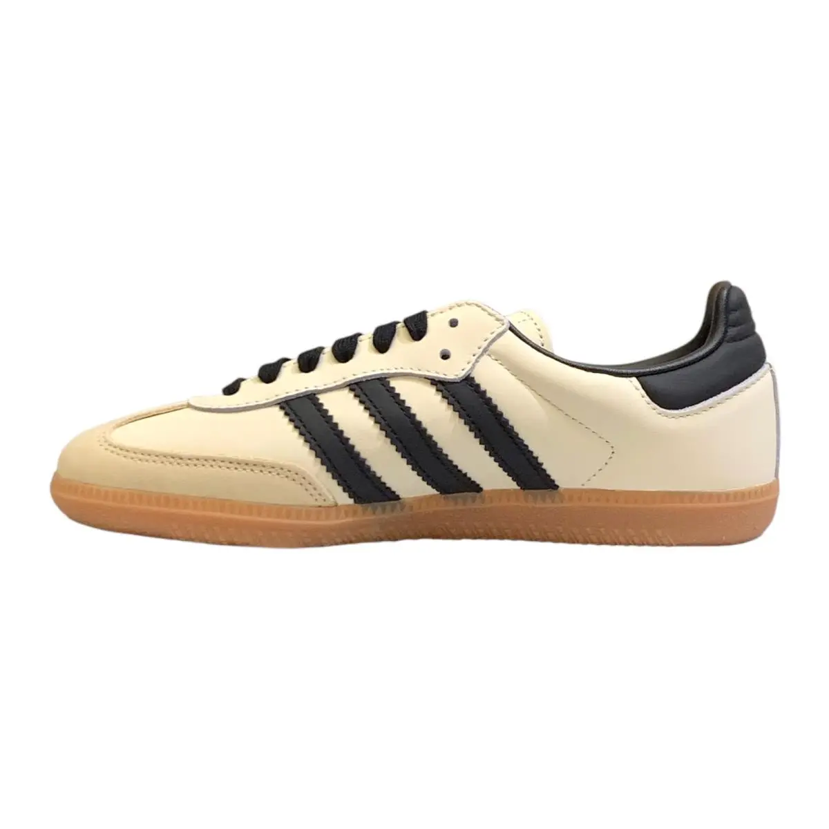 Adidas shoes - White/Quartz/Gum 29