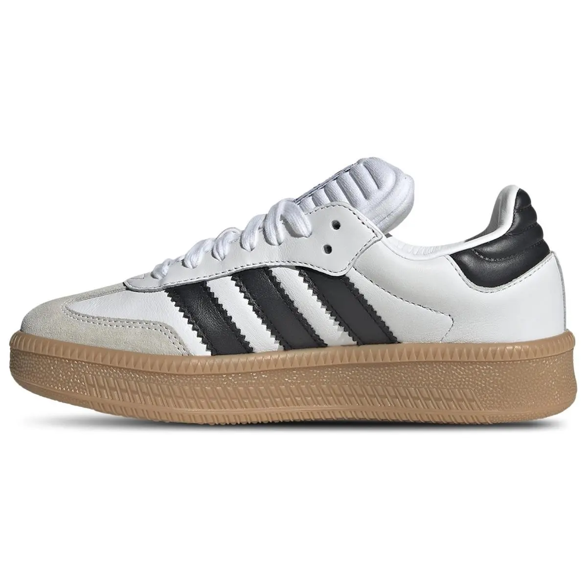 Adidas shoes - Cloud White/Core Black/Gum 5