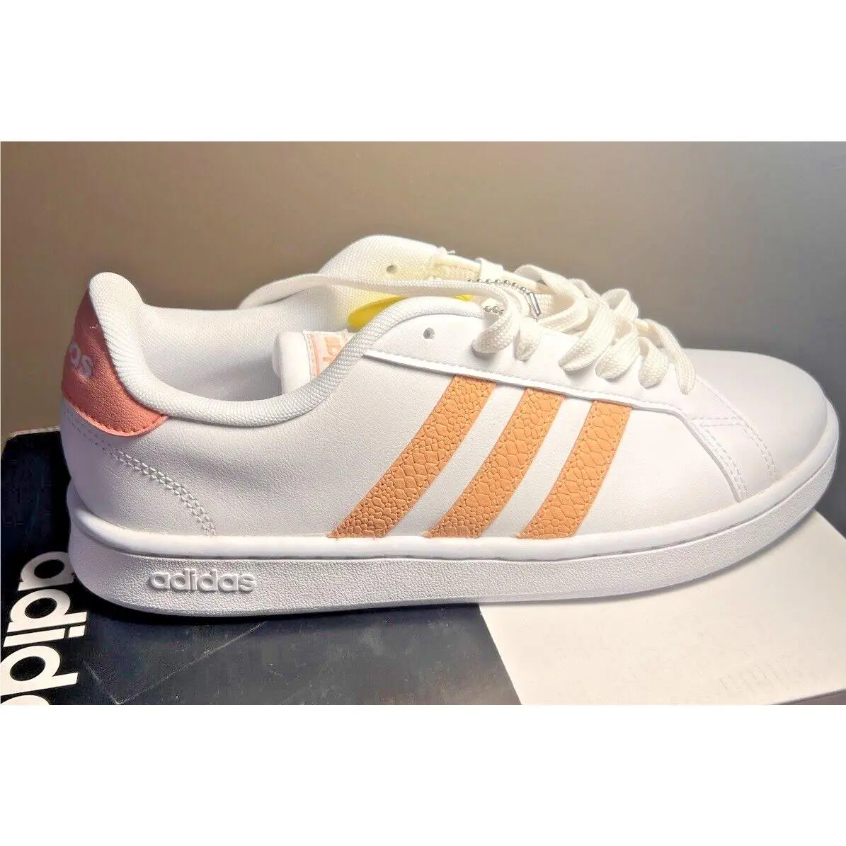 Womens Adidas Grand Court G28969 Tennis Shoes Size 8.5 Alt Size Available 9.5