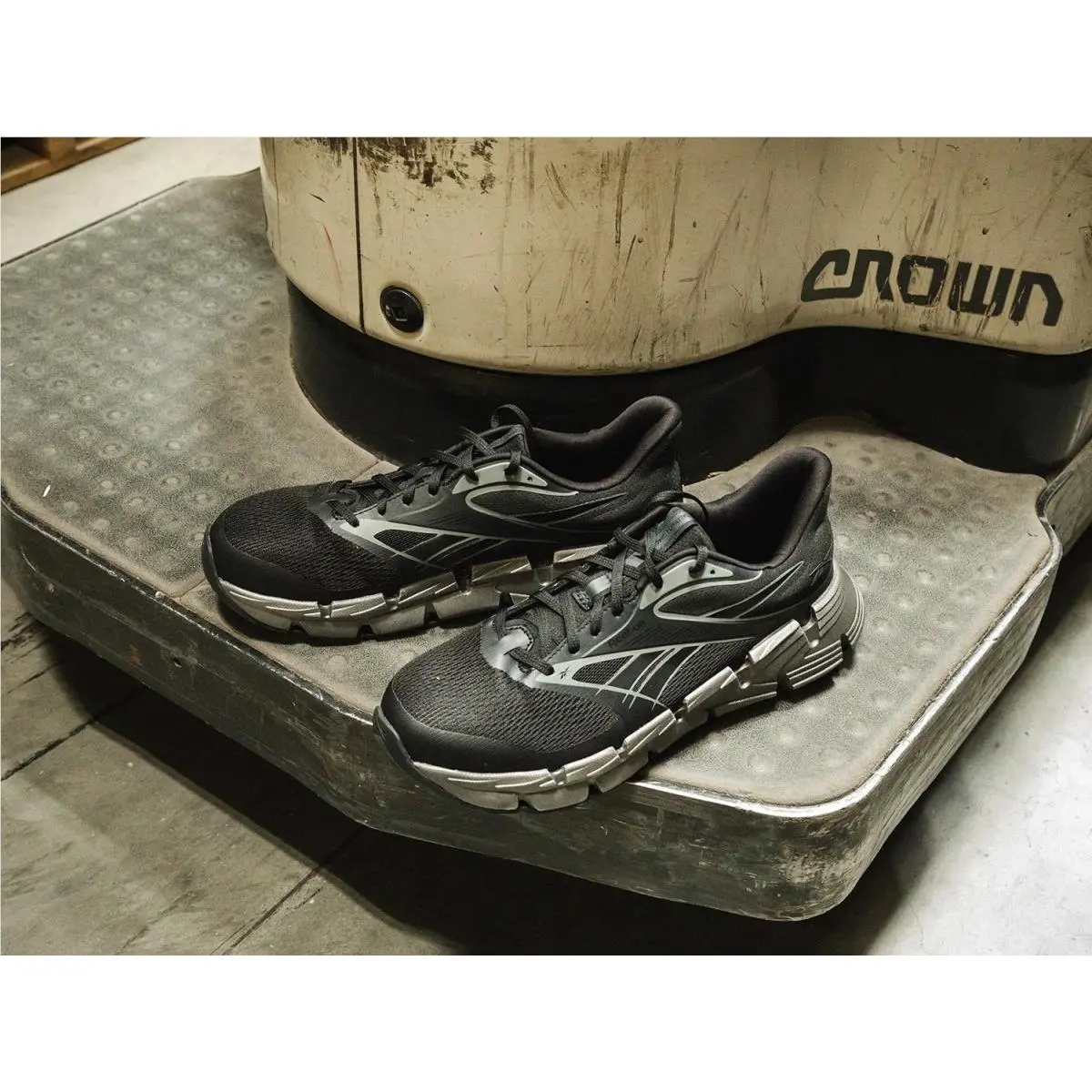 Reebok shoes - Black 4