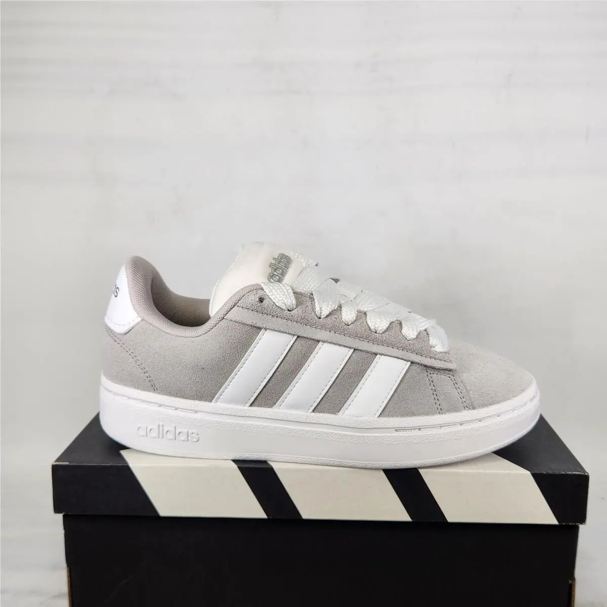 6 Wom - Adidas Grand Court Alpha 00s - Grey Two / Cloud White - JH7230