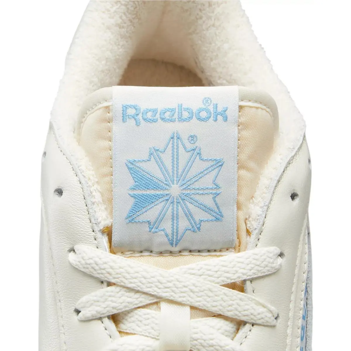Reebok shoes - vintage chalk (UPC: 0195734127427) 3