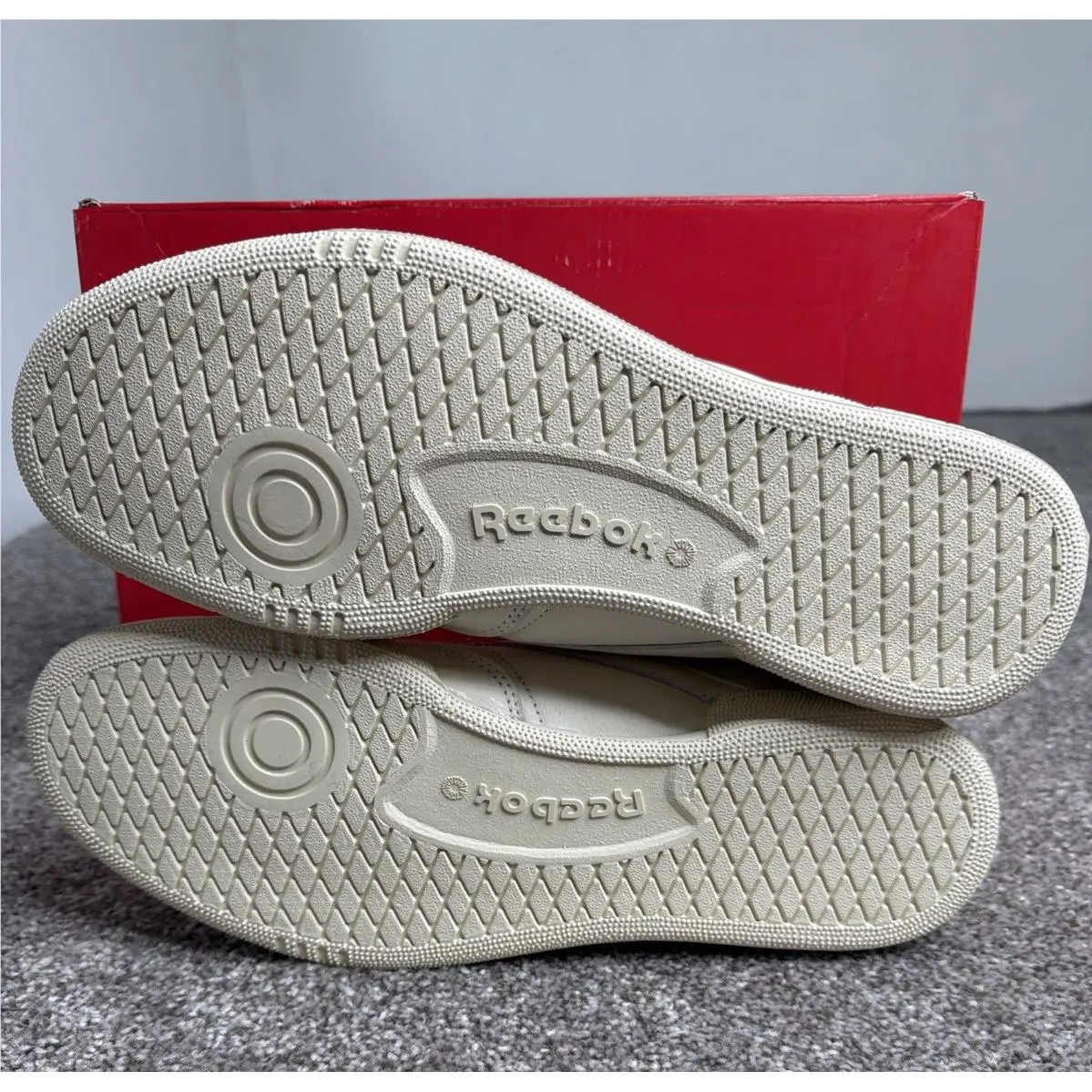 Reebok shoes - vintage chalk (UPC: 0195734127427) 17