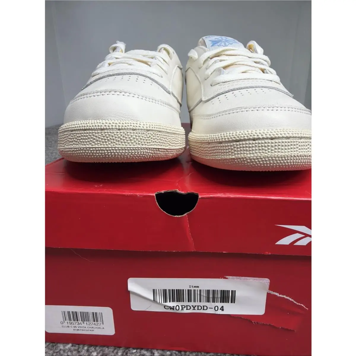 Reebok shoes - vintage chalk (UPC: 0195734127427) 7
