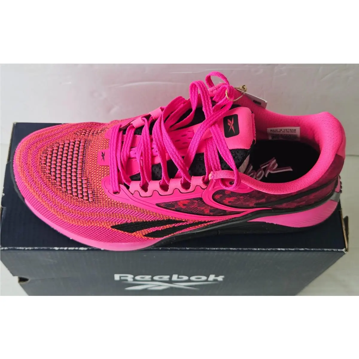 Reebok shoes - Pink (UPC: 195740809713) 2