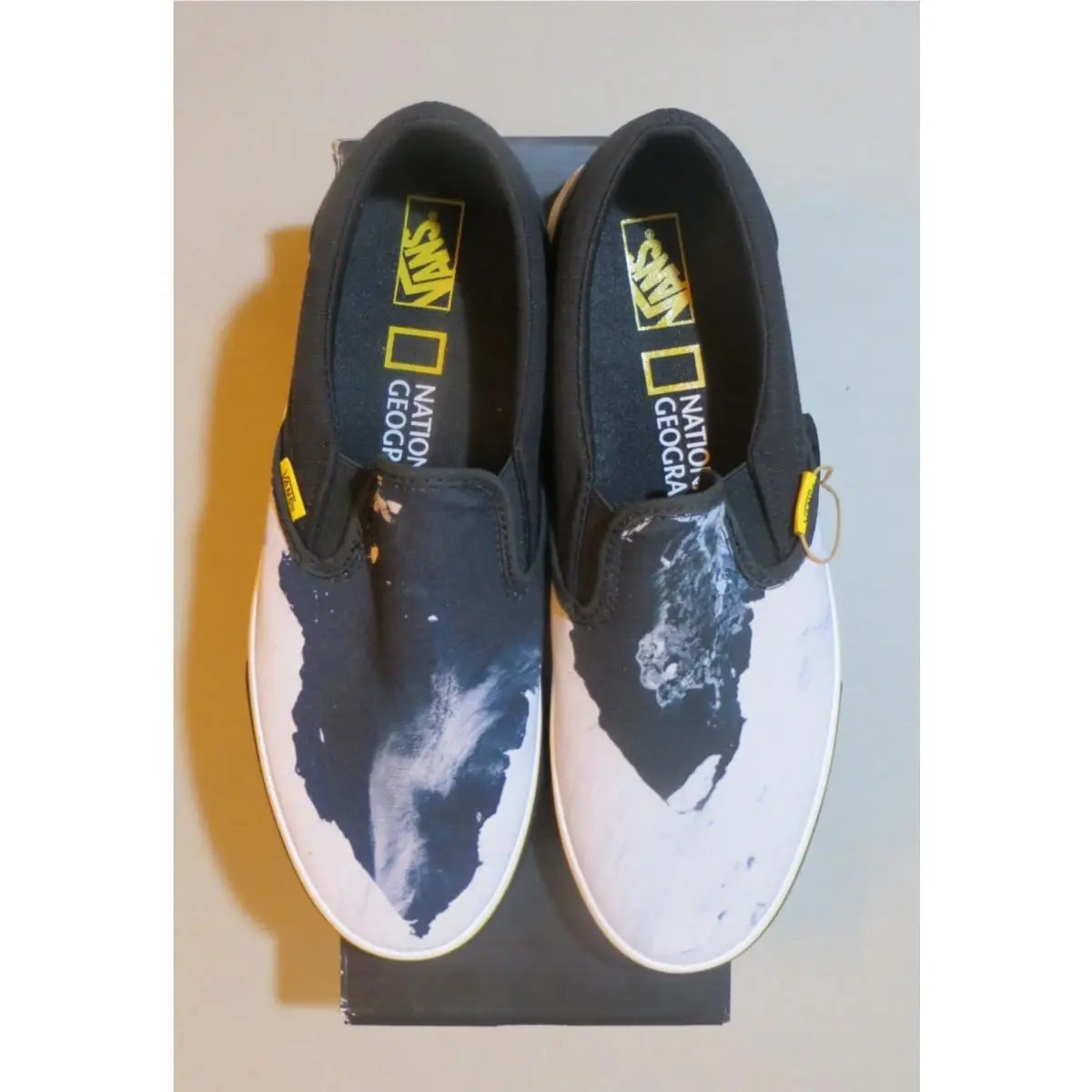 Vans X National Geographic Classic Slip-on Glaciers Men`s Size 10 Women`s 11.5
