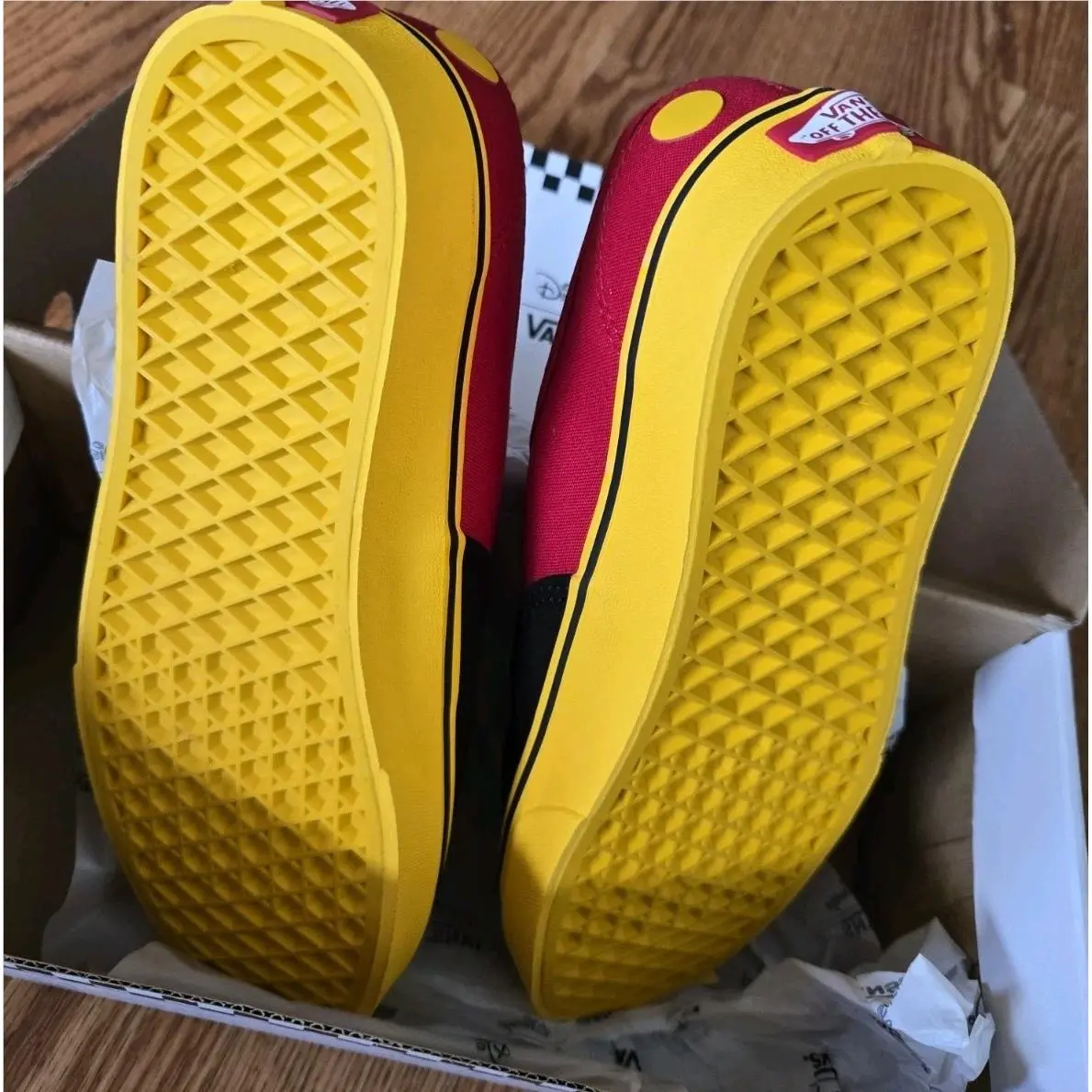 Vans shoes - VANS X Disney - Disney - VN0A38EMUK9 - Multicolor 2